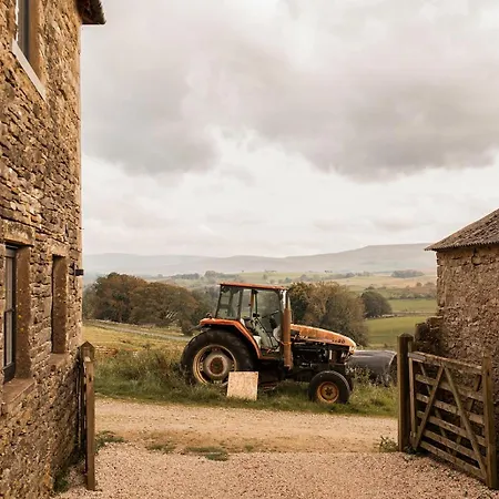 The Old Dairy Barn - Stunning Rural Retreat Tatil Evi