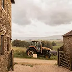 The Old Dairy Barn - Stunning Rural Retreat Casa de Férias